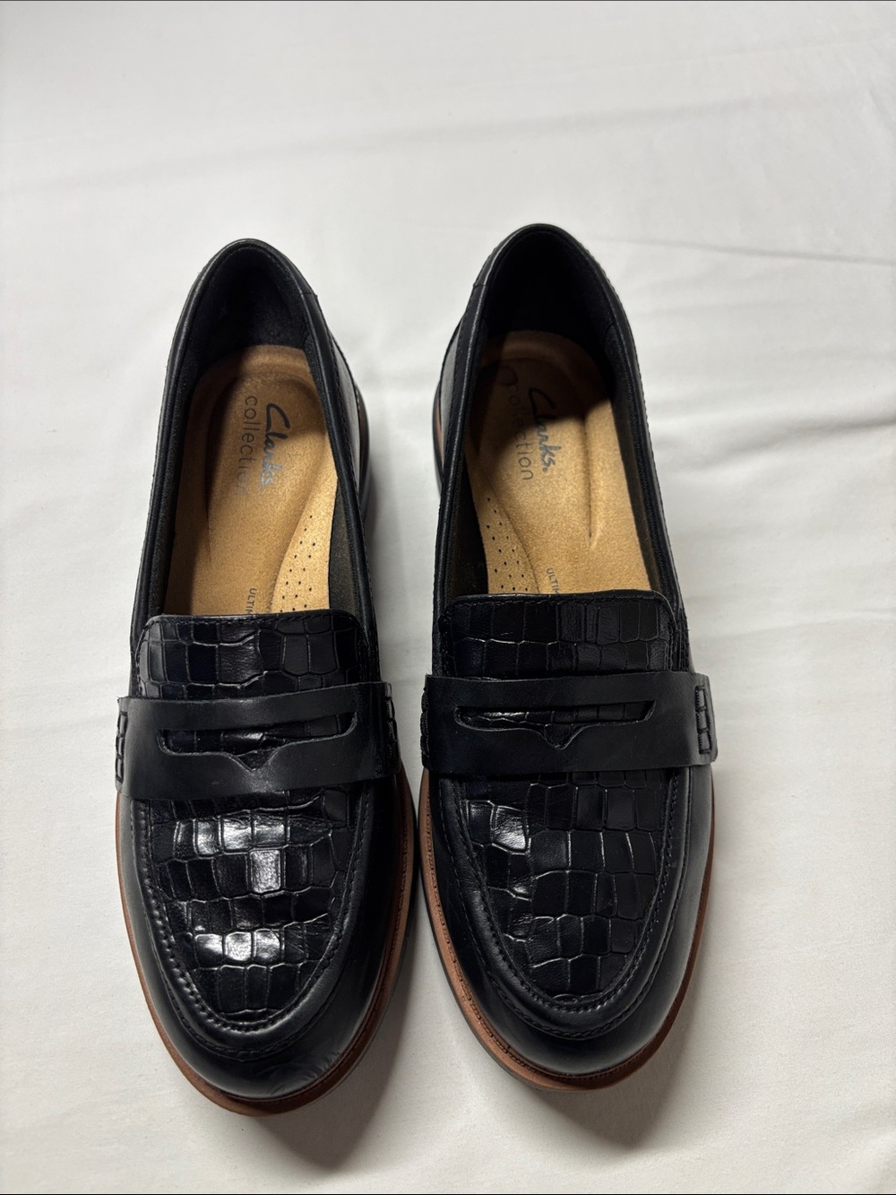 Clarks Men’s Black Croc-Embossed Penny Loafers